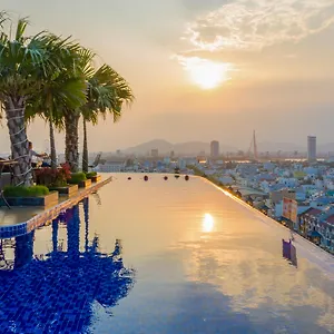 Sea Queen 3*, Da Nang Vietnam